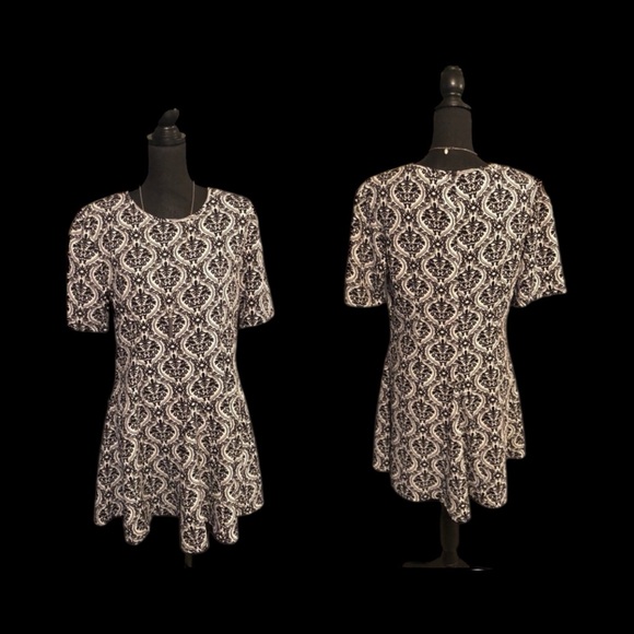 NEW•L•Stunning Damask Black/White Fit & Flare Dress - Picture 5 of 9